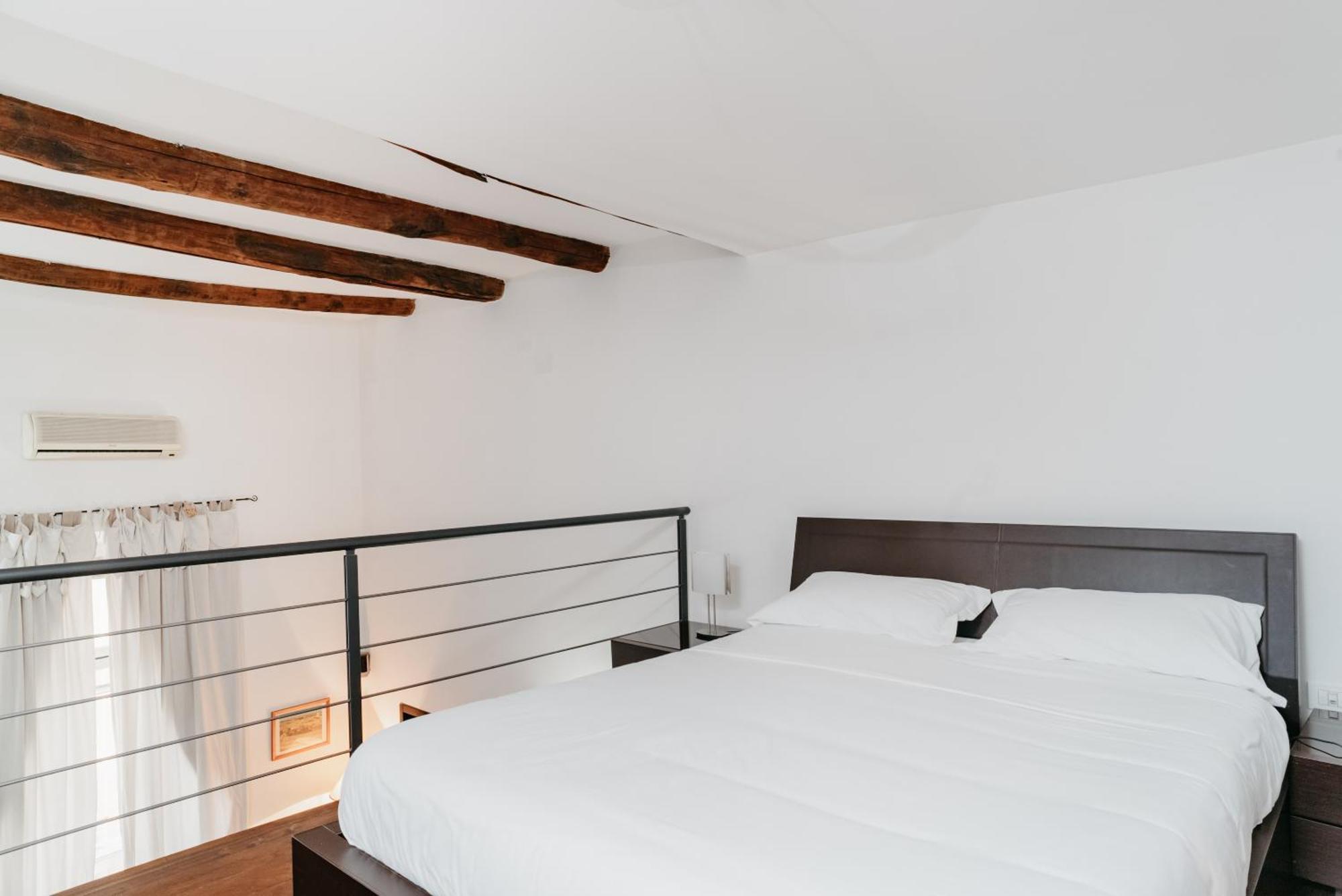 La Casa Dell' Avvocato - Centro Apartment Наполи Екстериор снимка