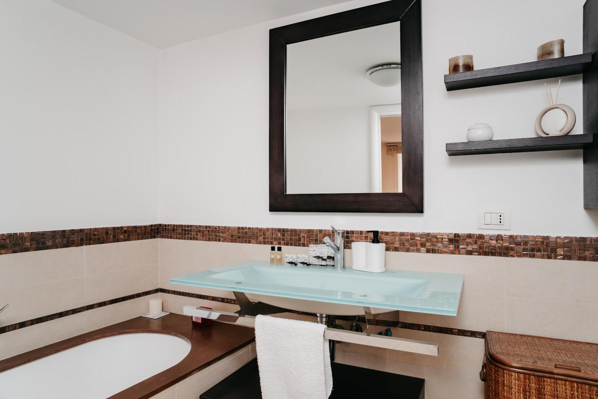 La Casa Dell' Avvocato - Centro Apartment Наполи Екстериор снимка