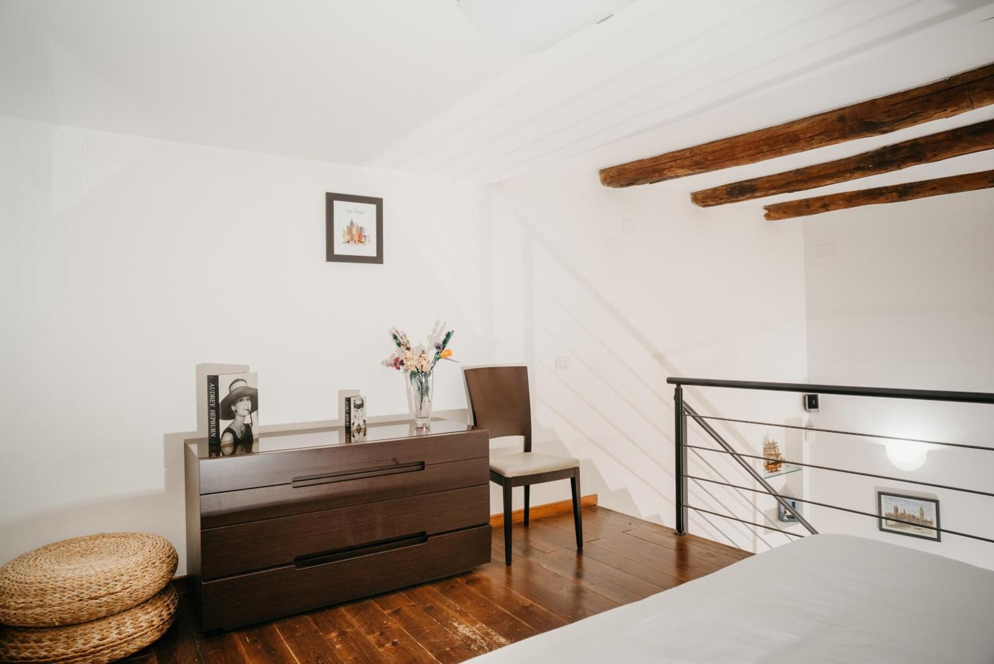 La Casa Dell' Avvocato - Centro Apartment Наполи Екстериор снимка