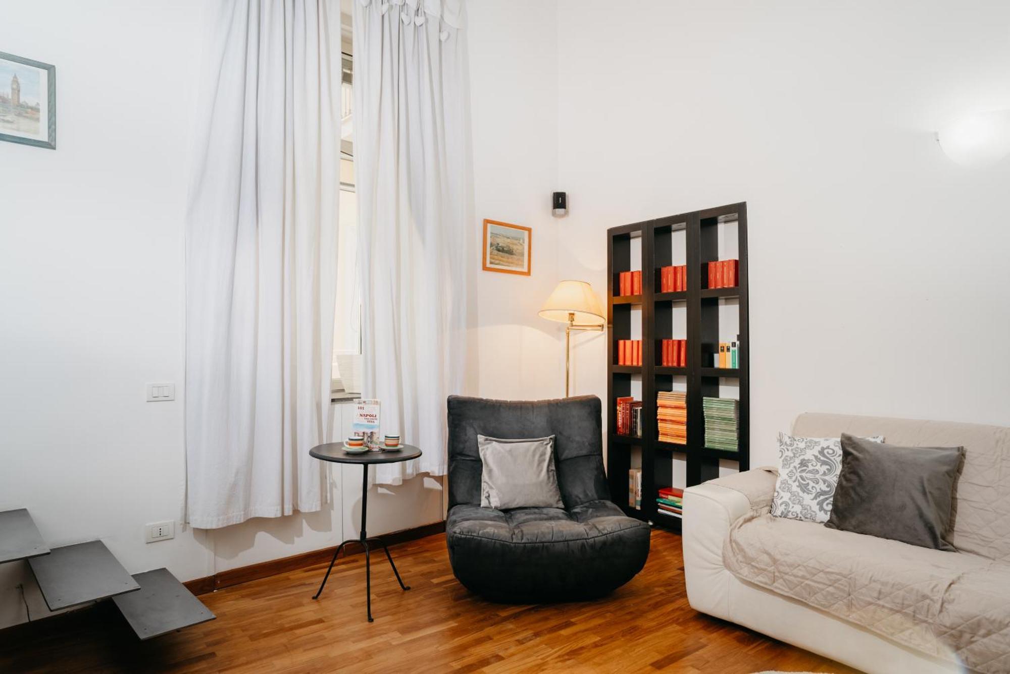 La Casa Dell' Avvocato - Centro Apartment Наполи Екстериор снимка